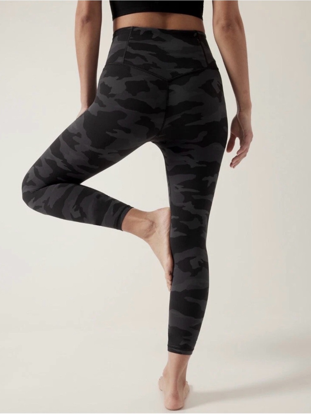 Athleta Elation Camo 7/8 Leggings Size Small High Rise Powervita Yoga Gym - Picture 3 of 7